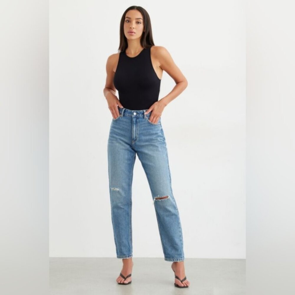 Dynamite Claudia Distressed Straight Leg Mom Jeans 32